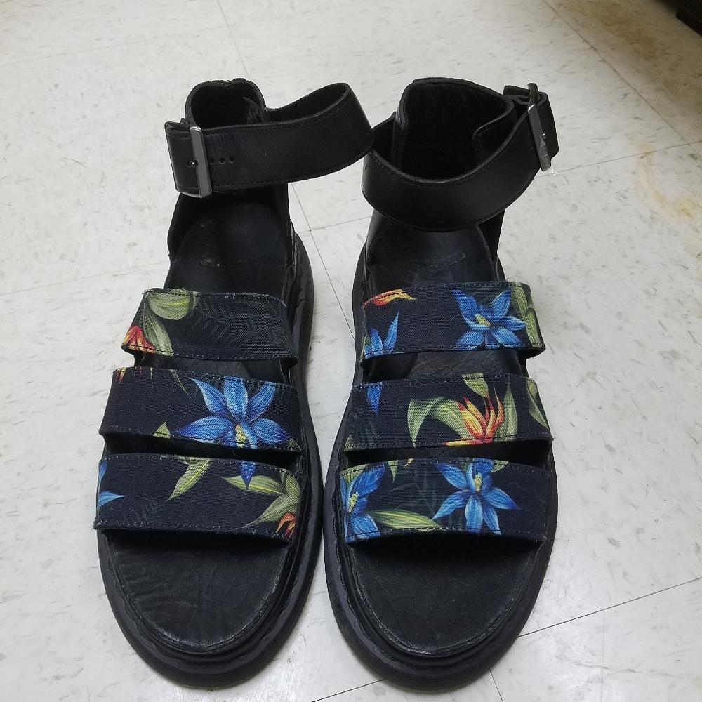 Clarissa II platform sandals